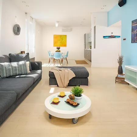 Luxe Beach Collection Apartment *